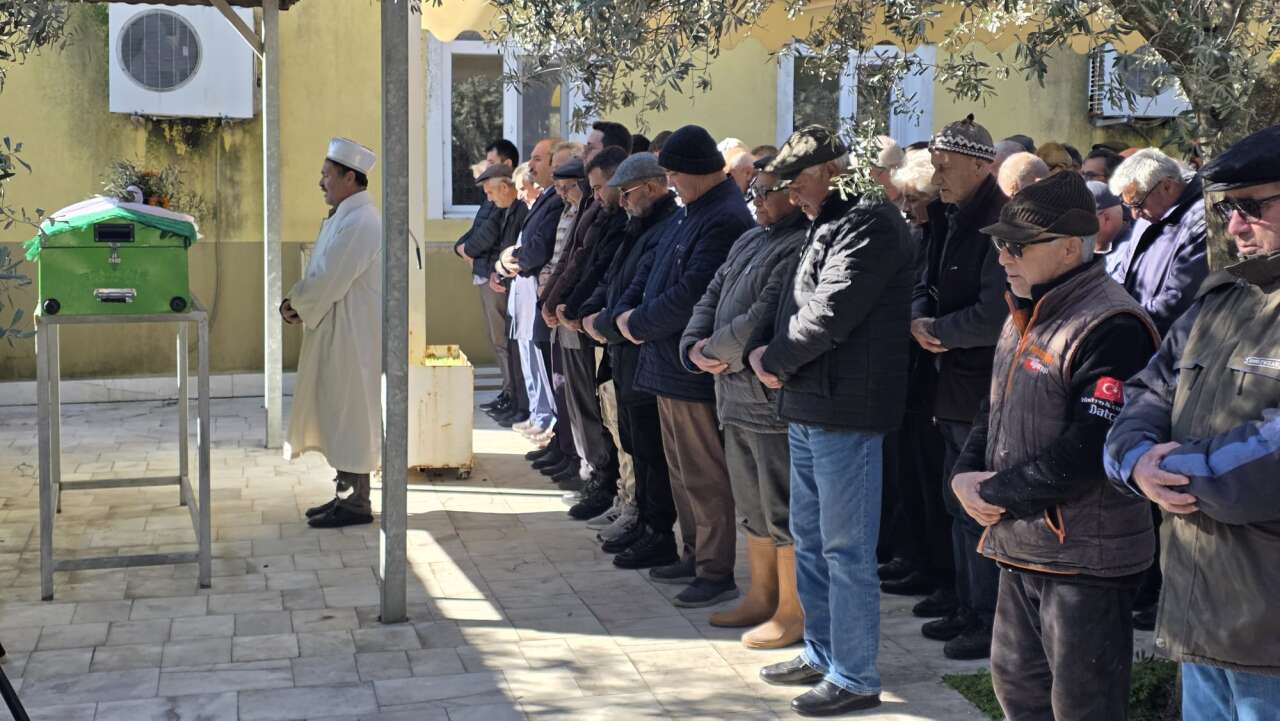 Atatürk’ü Görmüş ‘Düğereğin Çınarı’ Fikriye Sol, Son Yolculuğuna Uğurlandı 5